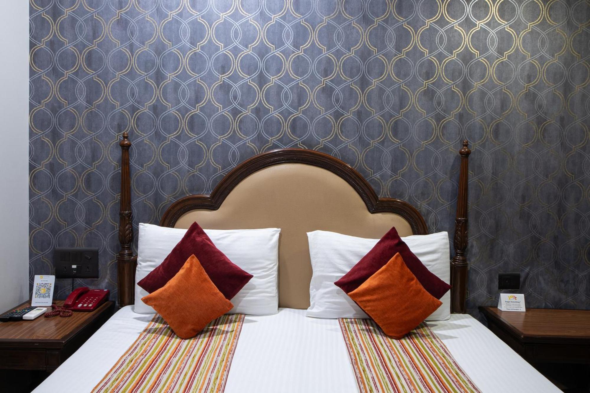 Hotel Sunstar Grand Delhi Kültér fotó