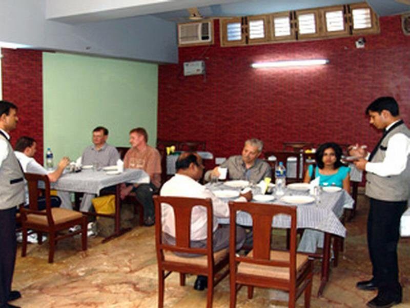 Hotel Sunstar Grand Delhi Kültér fotó